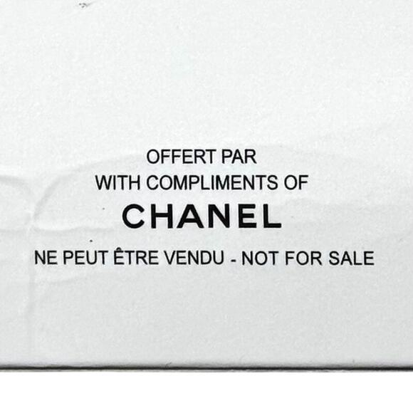 Chanel ‘White Essentiel’ Hair Band - Picture 6 of 16